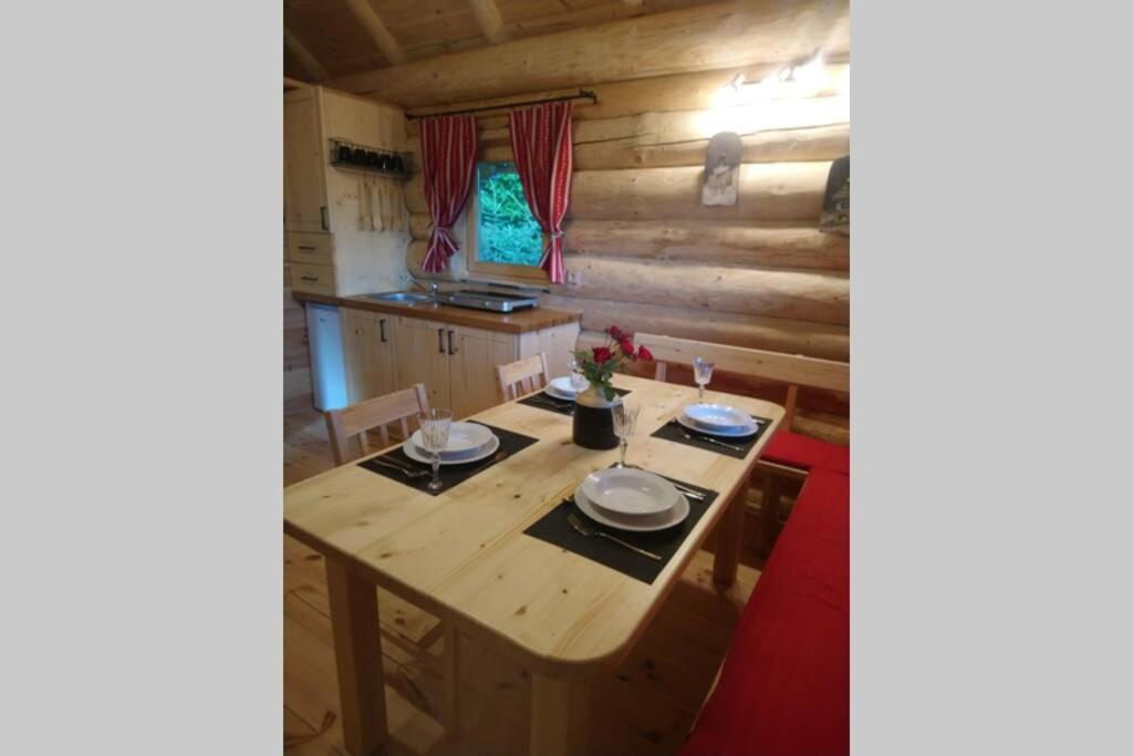 Hut At The Forest Male Brusnice 外观 照片
